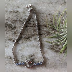 Adjustable slide moon bracelet